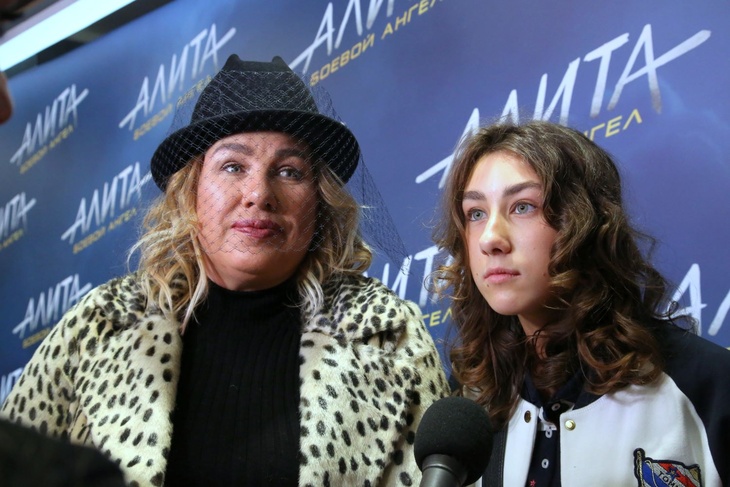 Певица Ева Польна и ее дочь Эвелин