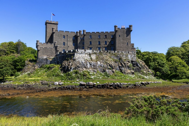 В Шотландии обнародовали список фамилий, обладатели которых могут унаследовать замок