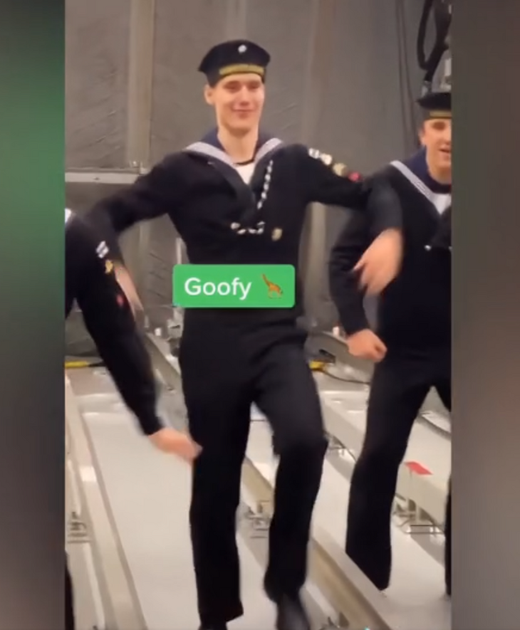 Танец финских моряков