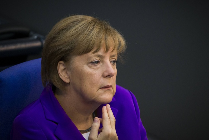 Ангела Меркель не встала во время исполнения гимна Казахстана 