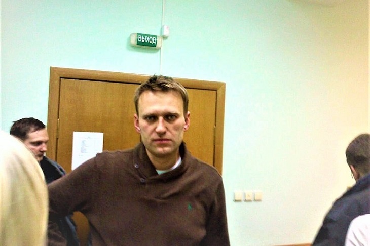 В ФБК прошли обыски, Навальный задержан