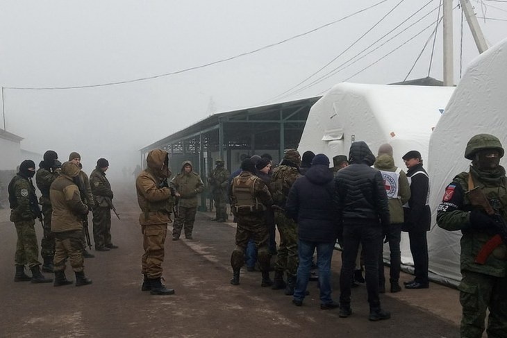 Советник главы ЛНР рассказал, как проходил обмен пленными между Донбассом и Украиной