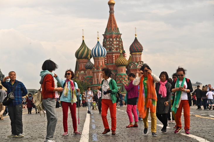 Китайские туристы в Москве