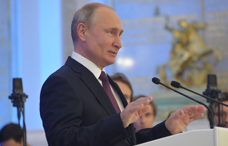 Путин подписал закон о поддержке самозанятых россиян 