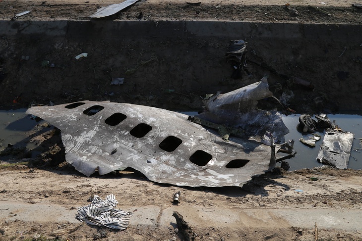 Часть упавшего самолета в Тегеране
