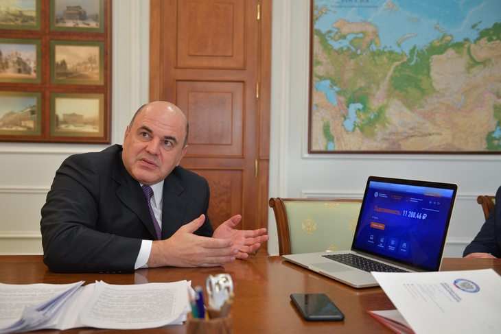 Михаил Мишустин в кабинете