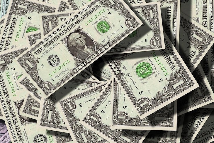 Доллар от 40 до 200: эксперт объяснил смысл слов о колебании курса рубля