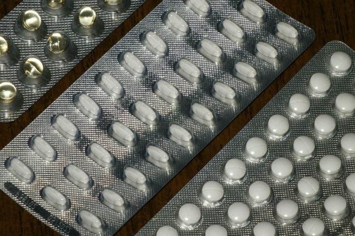 Из-за коронавируса в России могут возникнуть проблемы с производством лекарств