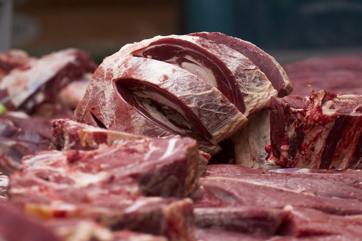 «Эта мера более чем своевременна»: эксперт прокомментировал запрет на ввоз мяса из Китая в багаже