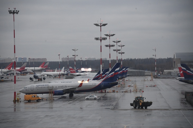 Самолеты в международном аэропорту Шереметьево