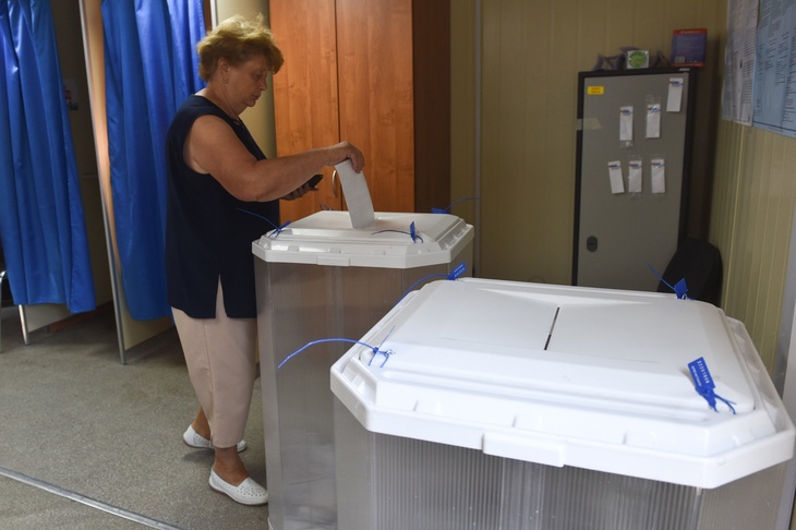 Голосование на избирательном участке