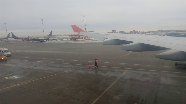 Московские аэропорты открывают свои гавани после непогоды