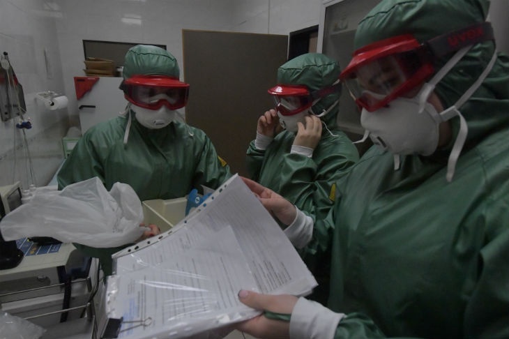 Британские ученые ищут добровольцев для заражения коронавирусом 