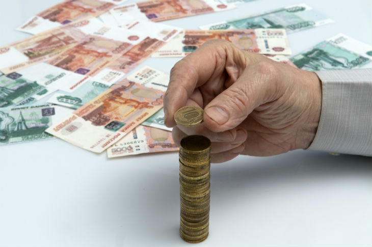Только треть россиян регулярно откладывает деньги