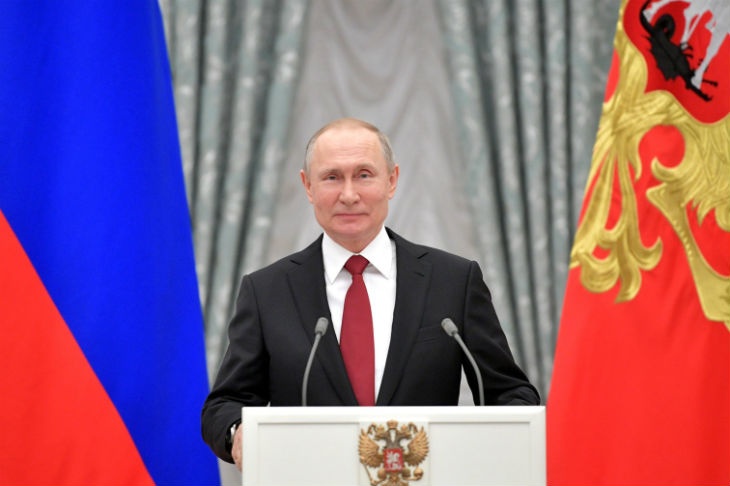 Путин призвал россиянам не закупать продукты впрок