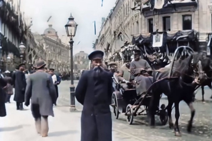 Портал во времени: в сети появилось видео Москвы 19 века в качестве 4k