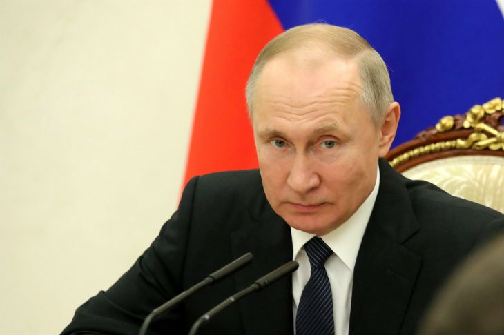 Путин предложил поддержать ветеранов и семьи с детьми