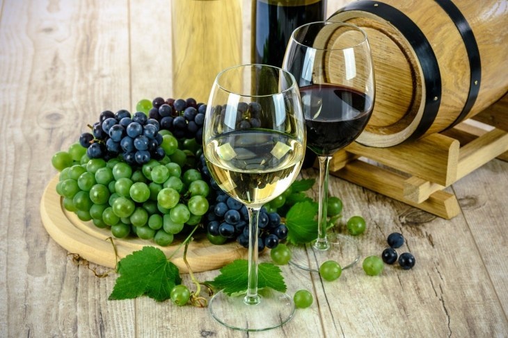 Вино настоится: в Грузии запретили продавать алкоголь