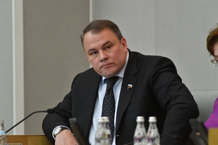 Петр Толстой