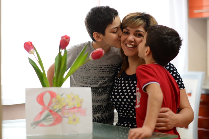 «Список стабилен из года в год»: эксперт прокомментировал список подарков к 8 Марта