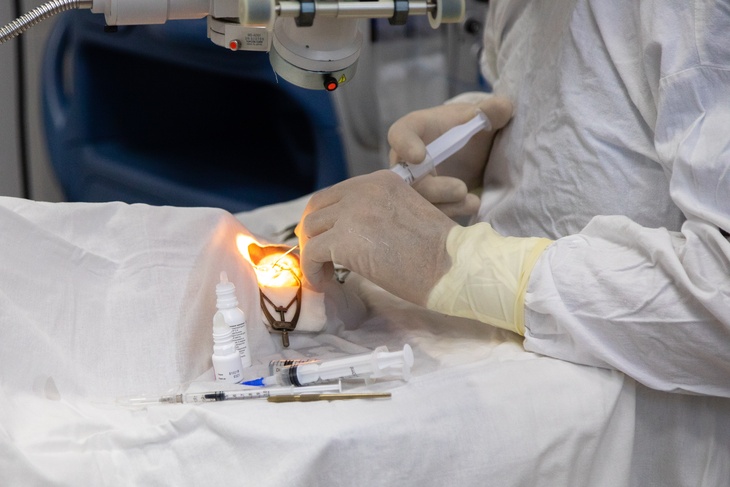 Облитая кислотой модель Элеонора Кондратюк пережила новую операцию на глаза