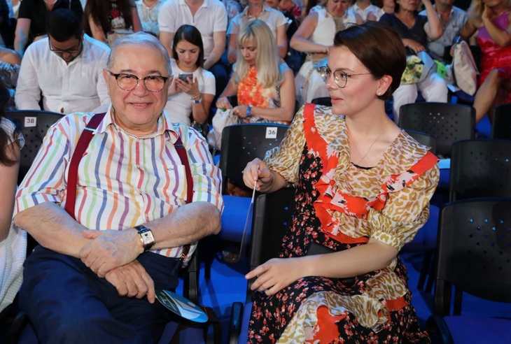Врач Мухина высказалась об интиме 74-летнего Петросяна с молодой женой