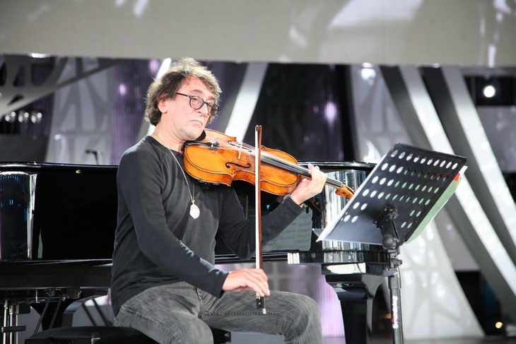 Любите близких и верьте, что все будет хорошо: обращение звезд к слушателям Радио «КП» 