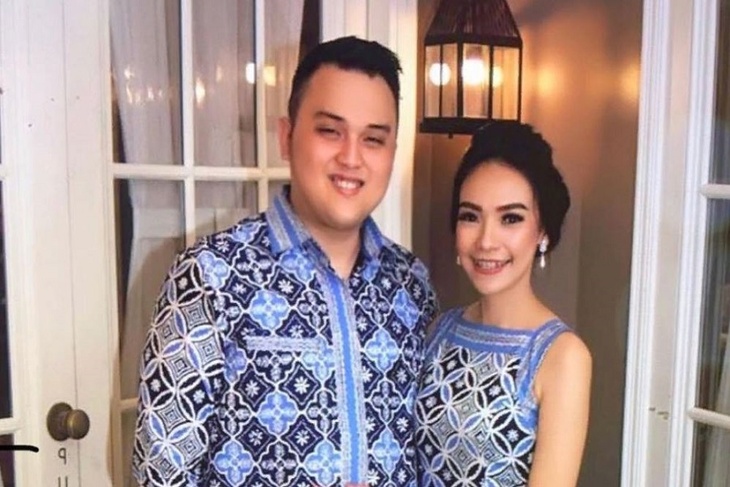 Майкл Роберт Марампе и Три Новиа Септиани Майкл Роберт Марампе и Три Новиа Септиани