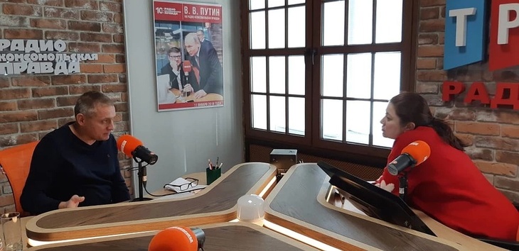 Профессор Андрей Голанов и ведущая Мария Баченина Профессор Андрей Голанов и ведущая Мария Баченина