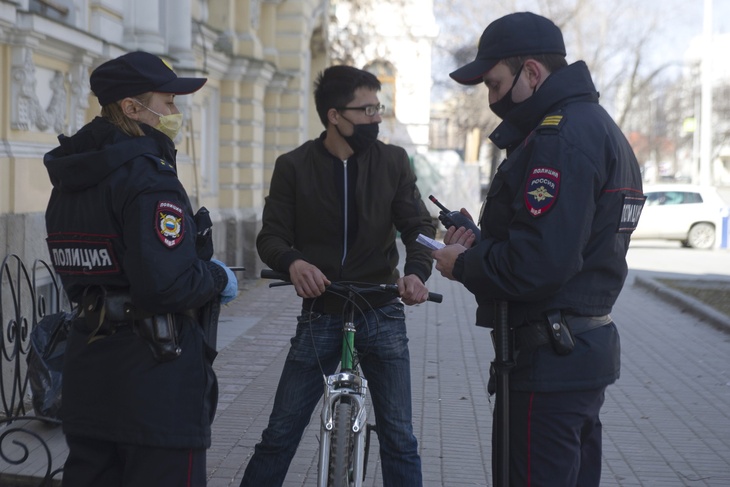 Велосипедист и полиция