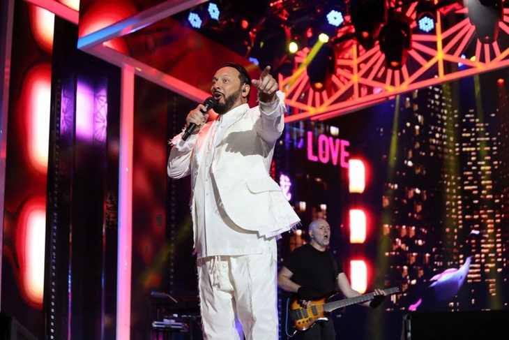 Четыре теста и все отрицательные: певец Стас Михайлов рассказал, как вылечился от коронавируса «Не лечитесь дома»: перенесший COVID-19 Стас Михайлов призвал поклонников беречься