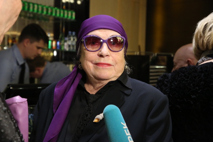 Бари заявил, что Ольга не беспокоится о матери, ее волнует только квартира. Бари заявил, что Ольга не беспокоится о матери, ее волнует только квартира.