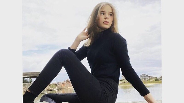 «Вся в папу»: дочь Абдулова восхитила своей красотой 