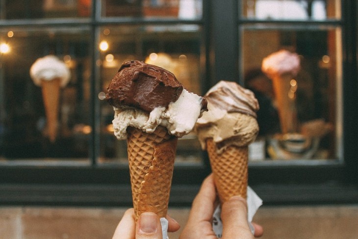 Чем опасно мороженое и сколько его можно съесть