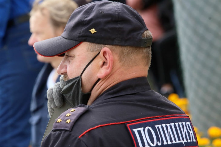 Российскую полицию обязали сообщать о госпитализации задержанных родным