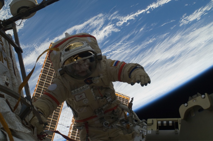 Российские космонавты признались, чем на самом деле пахнет в космосе