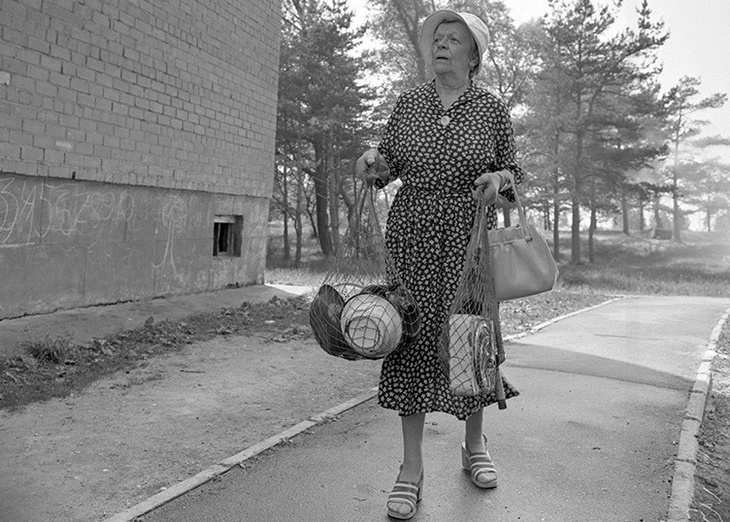 Татьяна Пельтцер в фильме «Руки вверх» (1981)