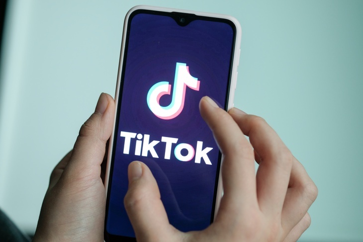 TikTok оштрафуют за слежку за подростками