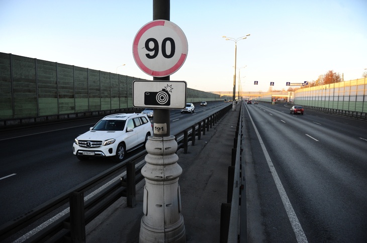 Скорость на трассах в России могут увеличить до 150 км/ч