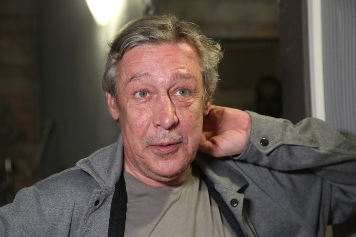 Журналисты озвучили зарплату Ефремова в «Современнике»