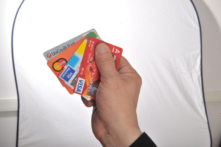 Эксперт дал ценные советы, как уберечь деньги на карточке от кражи