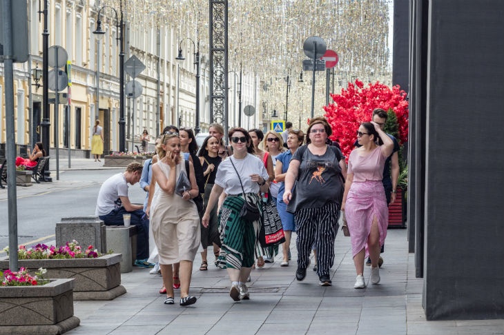 Вильфанд рассказал, когда летняя погода вернется в Москву