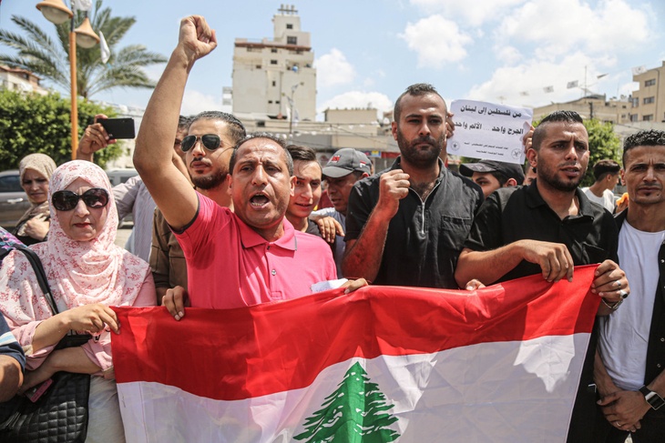 Захват МИДа и стрельба: в Бейруте пытаются свергнуть правительство