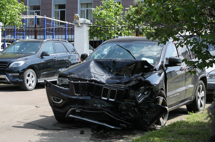 Джип-убийца: машина Ефремова действительно могла ехать без водителя