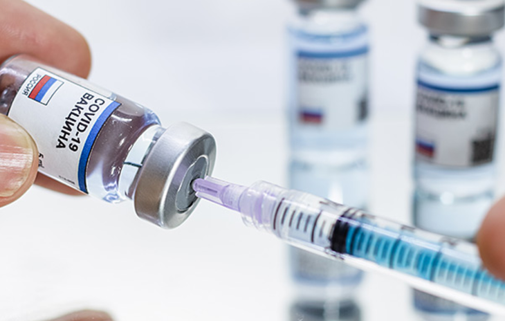 Привьют не всех: кому вакцина от COVID противопоказана