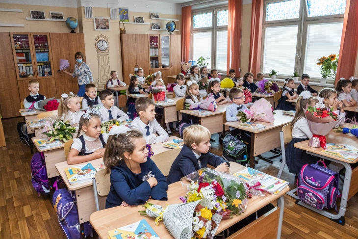Собянин объявил для столичных школьников двухнедельные каникулы 