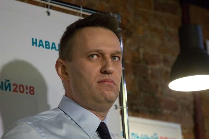 Алексей Навальный вышел из комы и реагирует на окружающих