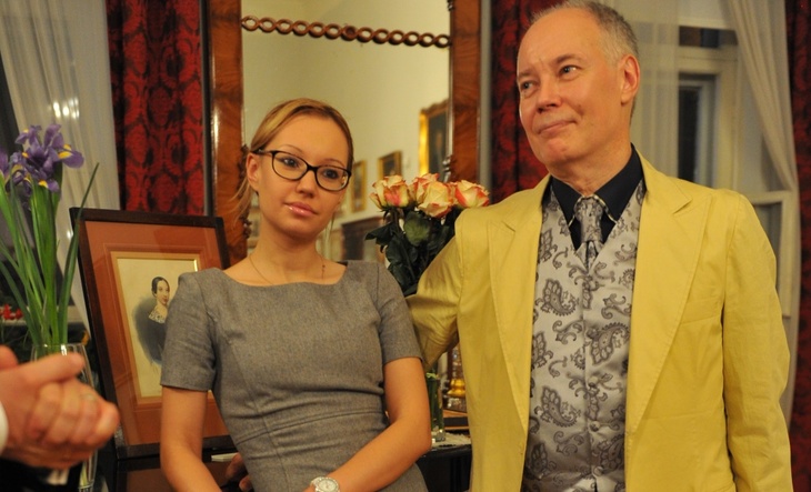 «Могу держать ее за ручку»: внучка Конкина не верит в смерть мамы