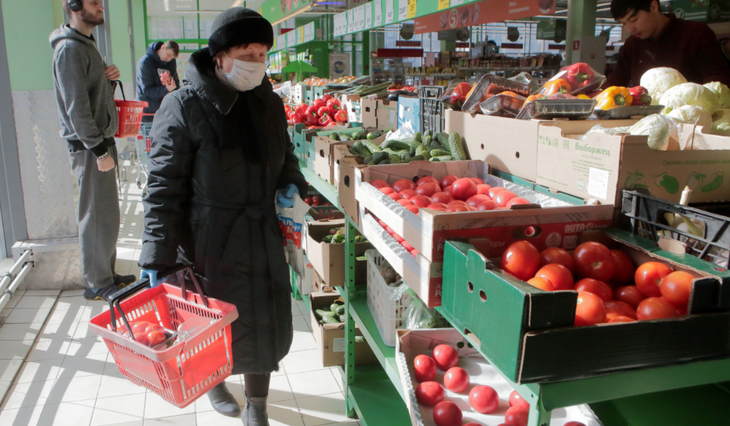 В Госдуме задумались о сертификатах на еду для малоимущих россиян