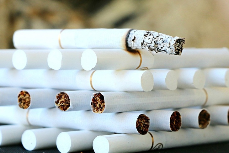 Эксперт раскритиковал идею Минздрава о сигаретах в обезличенных упаковках